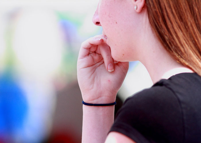 Couple Of 4 Years Find Out Their Parents Are Dating, The Daughter Gets Called A Jerk For Embarrassing Her Mom In Front Of Family Couple Of 4 Years Find Out Their Parents Are Dating, The Daughter Gets Called A Jerk For Embarrassing Her Mom In Front Of Family