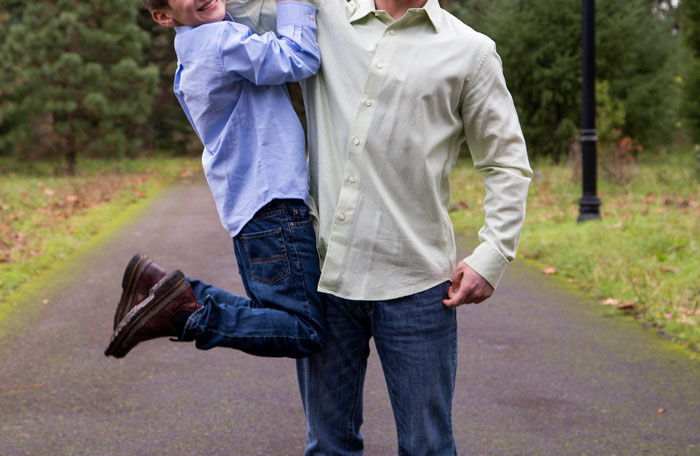 Father Has To Pay "Child Support" To His Kids From Two Wives, Complains That He Can't Afford All These Expenses Father Has To Pay "Child Support" To His Kids From Two Wives, Complains That He Can't Afford All These Expenses