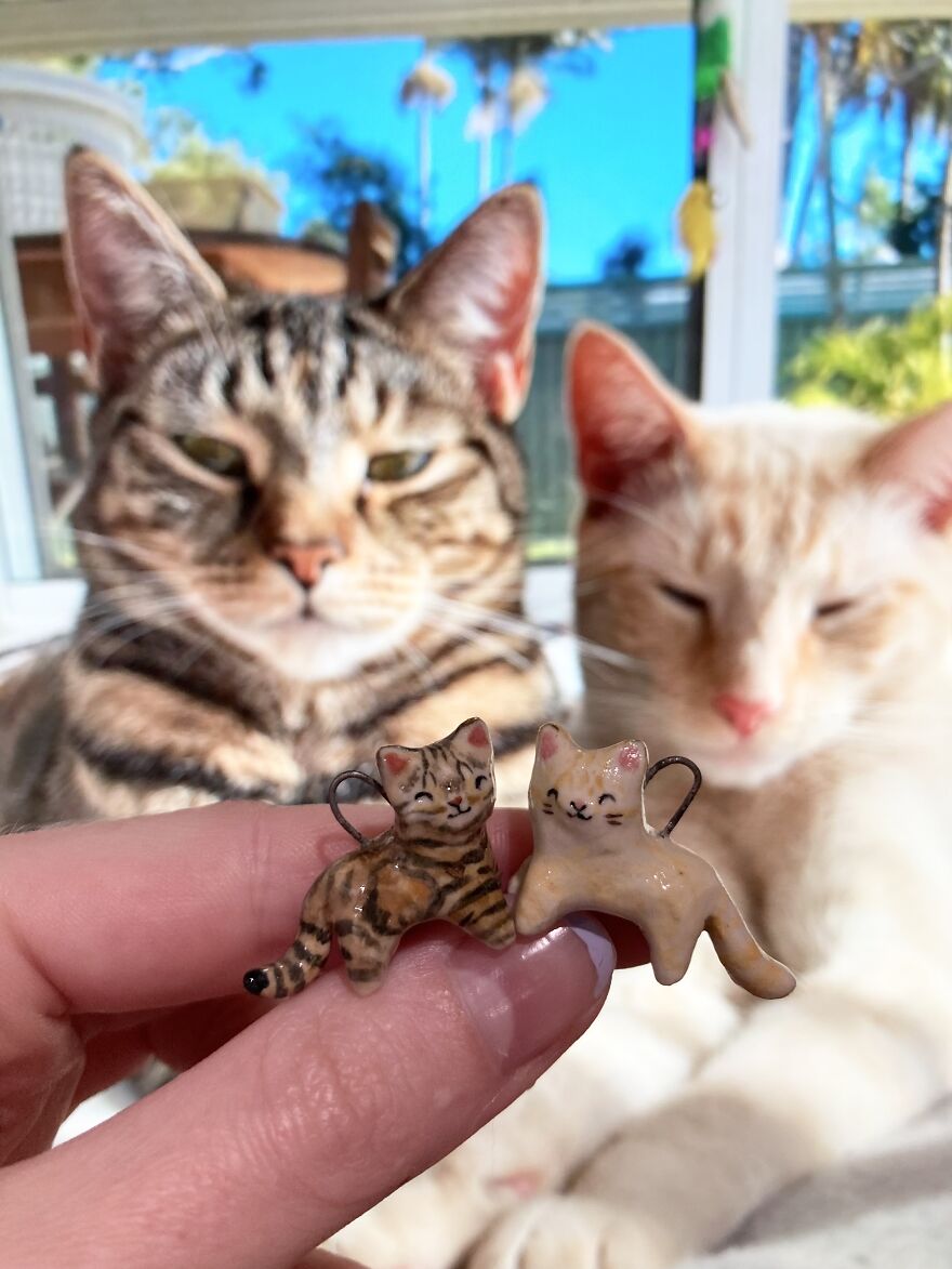 I Create Ceramic Pet Portrait Charms, And Here Are My Best 23 