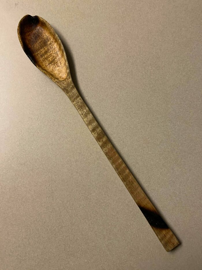Mi compañero de piso maltrató la cuchara de madera hecha a mano que me hizo mi padre