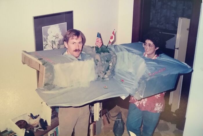 My American Dad And Canadian Mom As Niagara Falls For Halloween 1985