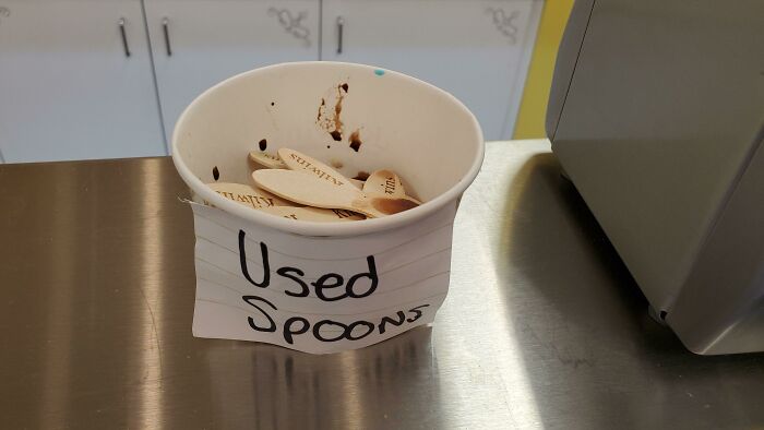 Holy S**t Guys, This Ice Cream Store Has A Cup Of Sample Spoons Covered In Free Ice Cream Just Sitting There