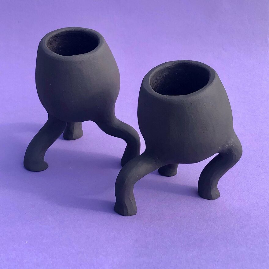 Dancing Pots - Black Sandstone