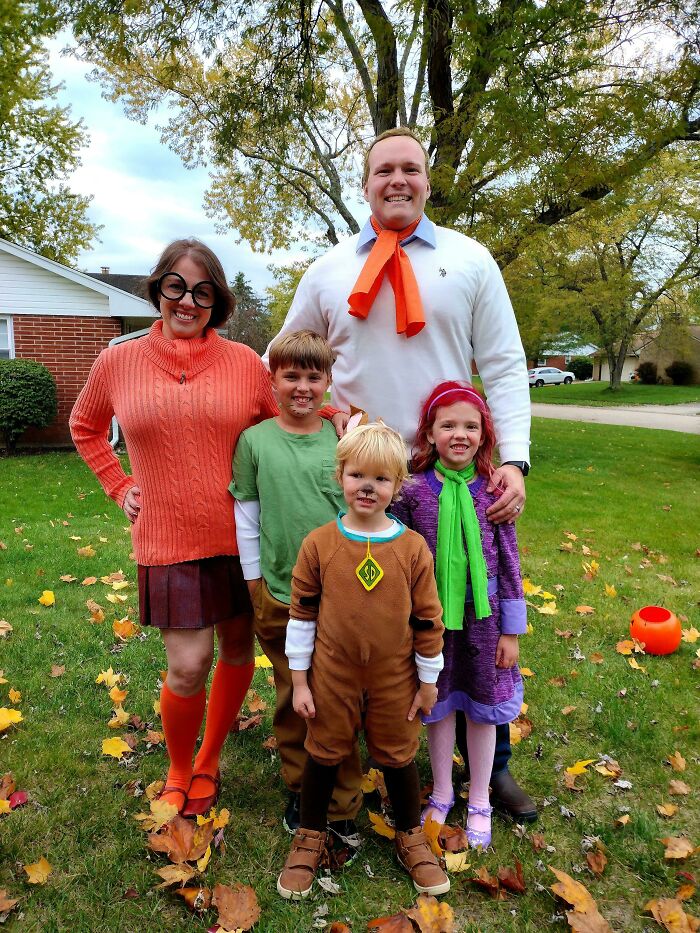 Scooby-Doo And The Gang Hit The Streets For Halloween