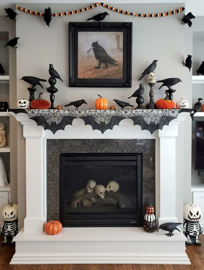 My Raven And Crow Mantel This Year