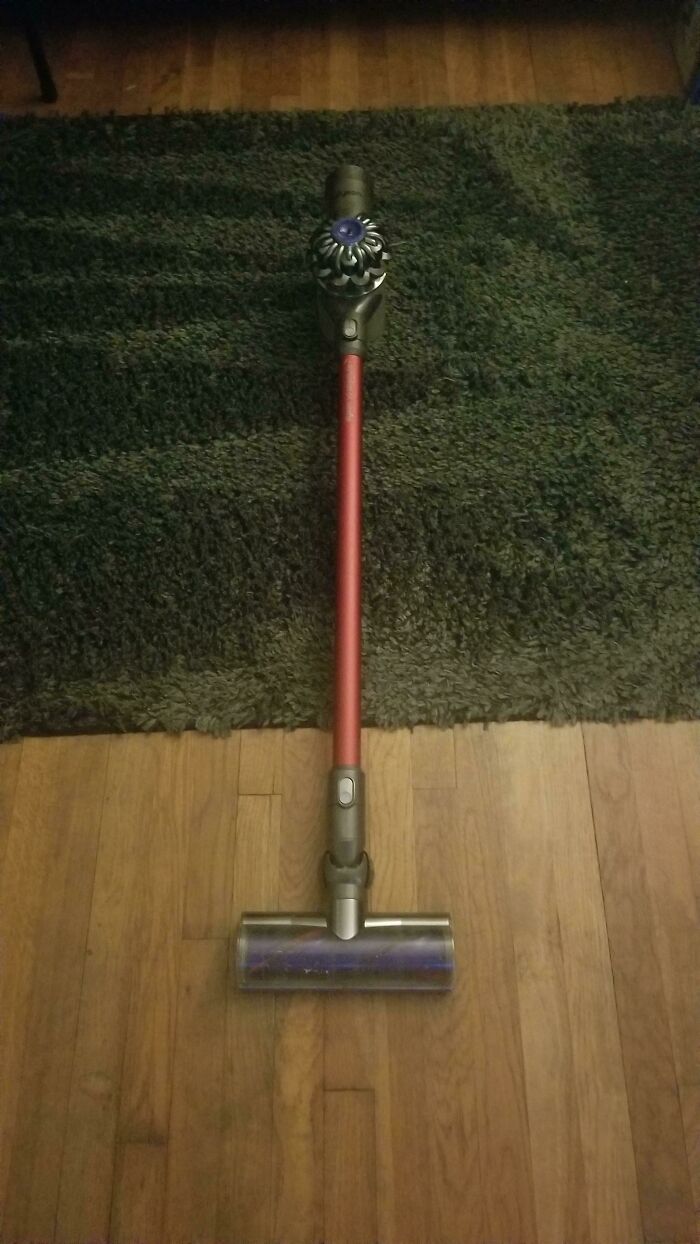 Found This Dyson V6 In The Dumpster