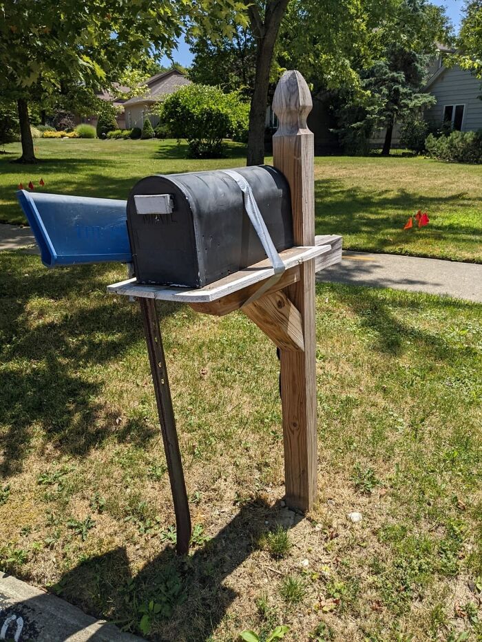How My Friend (Who Has A Mechanical Engineering Degree) Installed His Mailbox