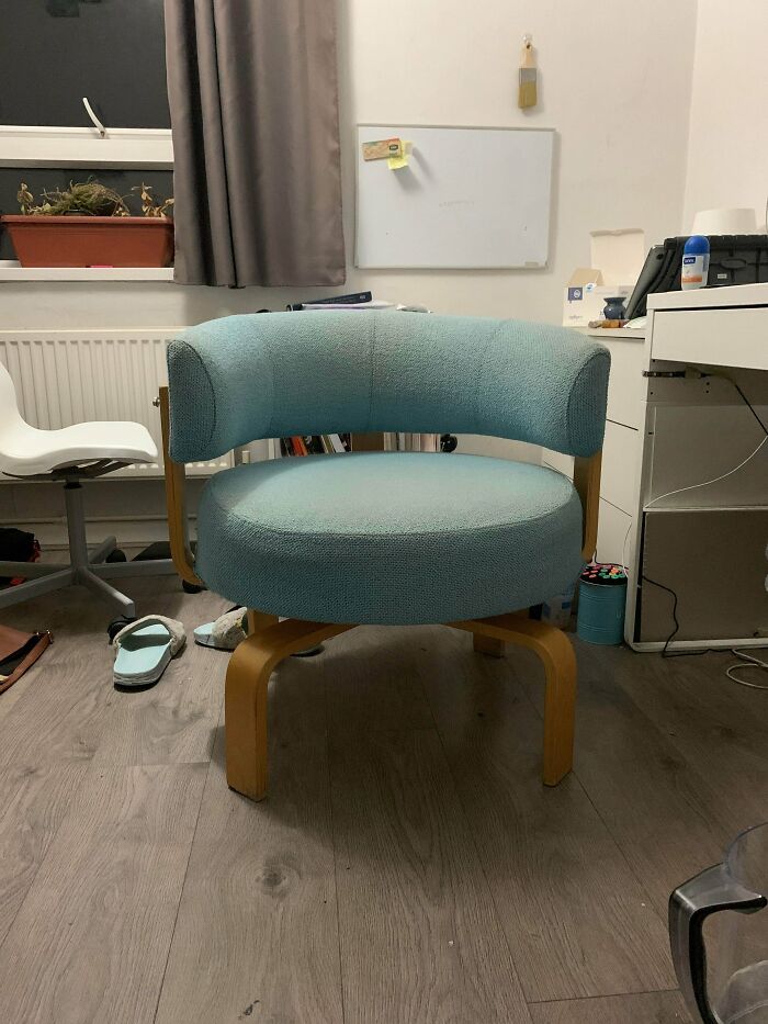 Someone Mentioned You Guys Might Like This, Found Her On The Side Of The Road. Been Informed It’s A Designer IKEA Piece From 2004, In Pretty Good Condition. No Bed Bugs Lol