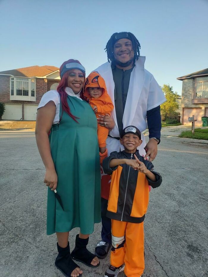 Not Sure Where To Post Us But I’m Really Proud Of Our Family Costume This Year! Happy Halloween