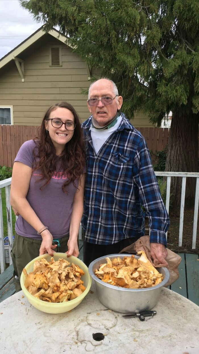 Took My 77 Year Old Neighbor Chanterelle Hunting. It Was The First Time In 4years He Could Go, Due To Back And Neck Surgeries. He Told Us Where To Park, We Went Out And Picked For Him, And Found 17lbs. He Was So Happy To Get Back Out There With Some Help!