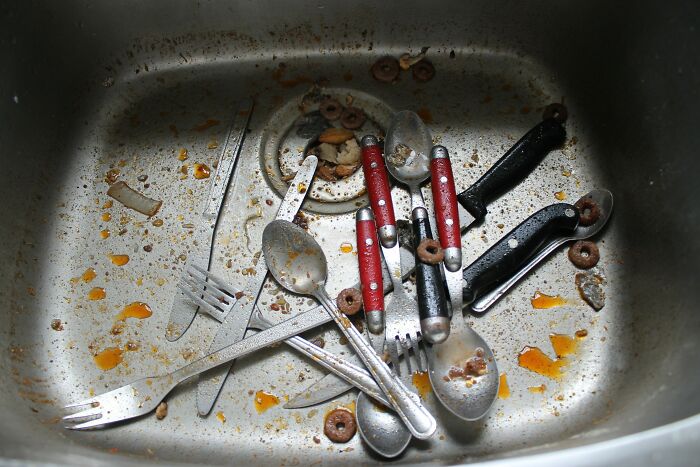 Apparently, My Flatmates Think It Is Acceptable To Leave The Sink Looking Like This