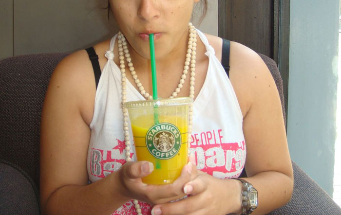 "We Are Not Waiting In That Line": Mother Karen Boldly Steals Another Customer’s Drinks For Her Kids To Try Out, Learns To Regret Her Decision "We Are Not Waiting In That Line": Mother Karen Boldly Steals Another Customer’s Drinks For Her Kids To Try Out, Learns To Regret Her Decision