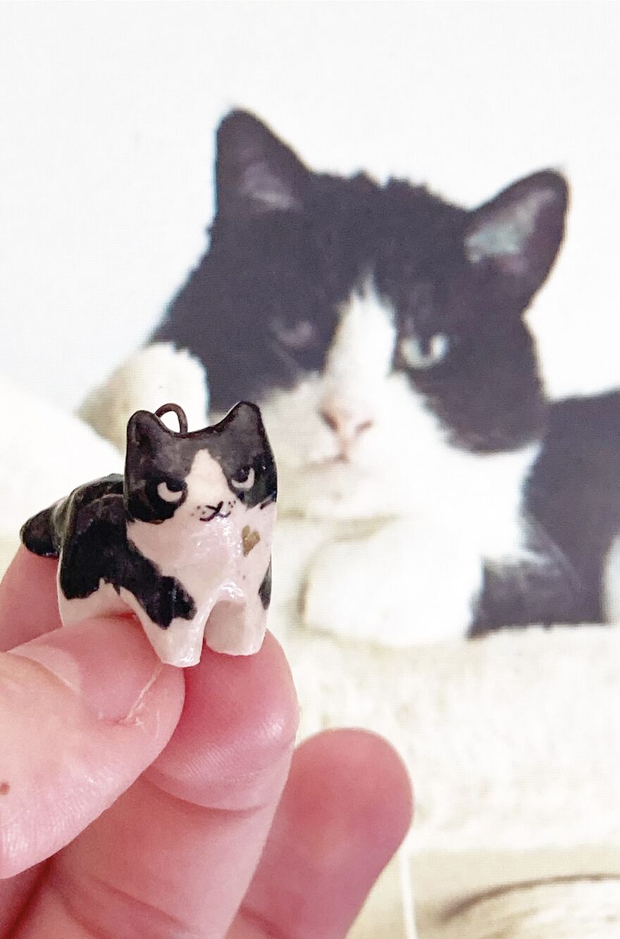 I Create Ceramic Pet Portrait Charms, And Here Are My Best 23 
