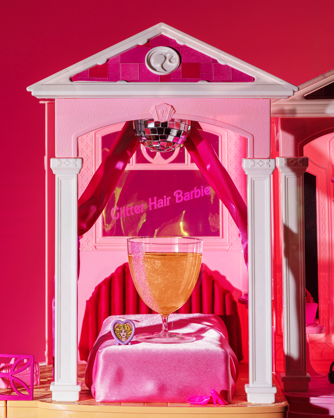 We Turned An Old Barbie Dreamhouse Into A Bar With Themed Barbie Cocktails In Each Room (9 Pics) We Turned An Old Barbie Dreamhouse Into A Bar With Themed Barbie Cocktails In Each Room (9 Pics)