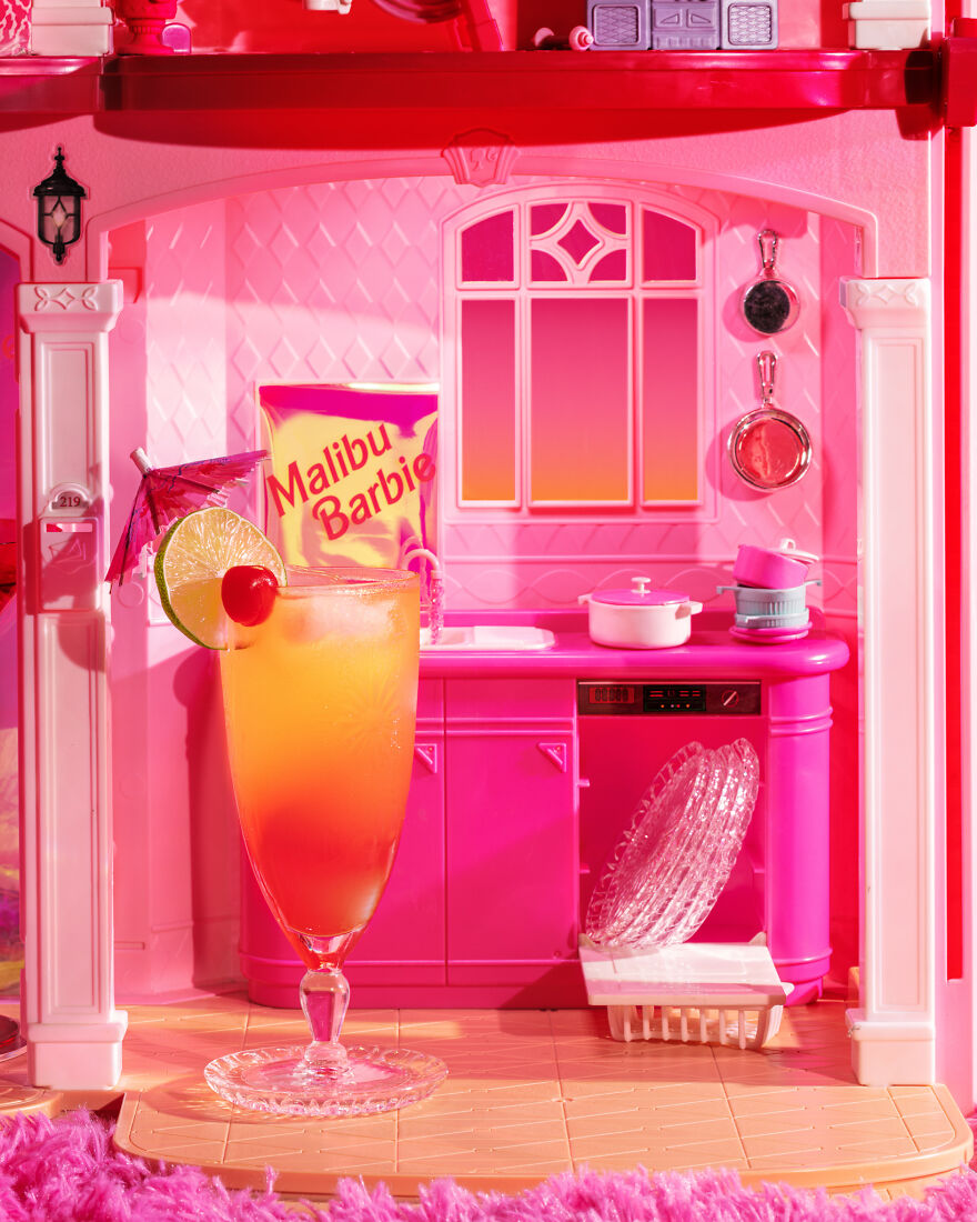 We Turned An Old Barbie Dreamhouse Into A Bar With Themed Barbie Cocktails In Each Room (9 Pics) We Turned An Old Barbie Dreamhouse Into A Bar With Themed Barbie Cocktails In Each Room (9 Pics)