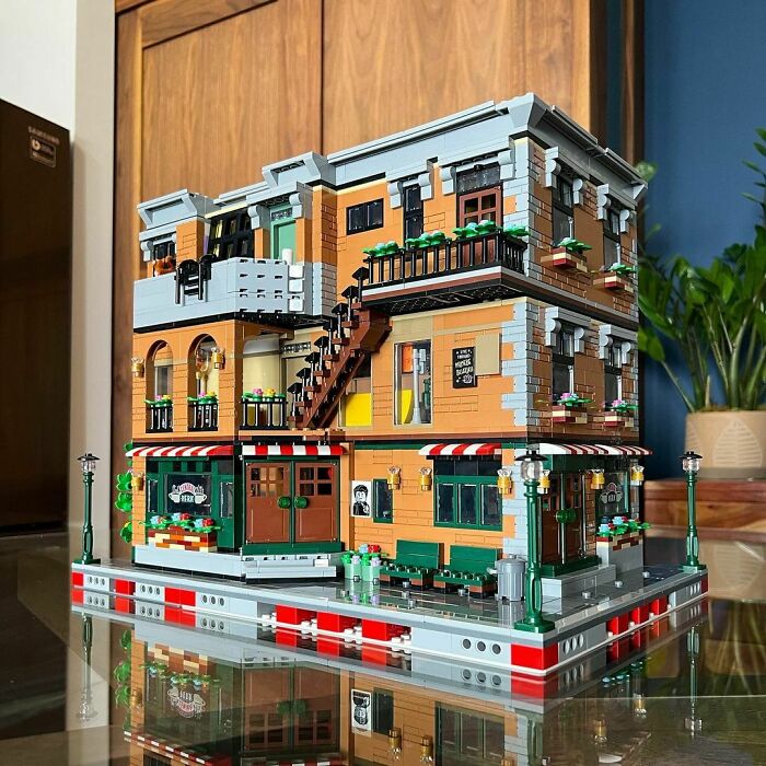 I Finally Finished Central Perk & Friends Apartment