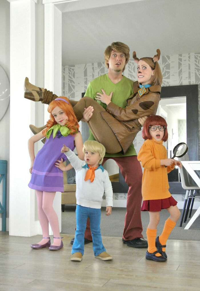 Halloween Photo Tradition (8 Pics) Halloween Photo Tradition (8 Pics)