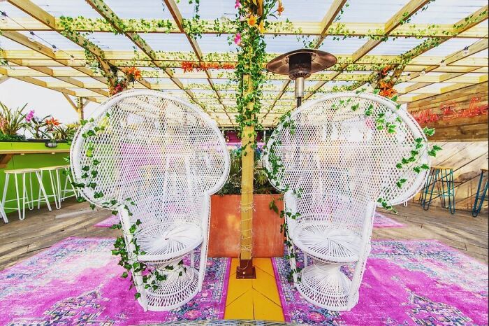 I Took A Space Up-Top And Transformed It Into A Color Pop, Over And Over Again (13 Pics) I Took A Space Up-Top And Transformed It Into A Color Pop, Over And Over Again (13 Pics)