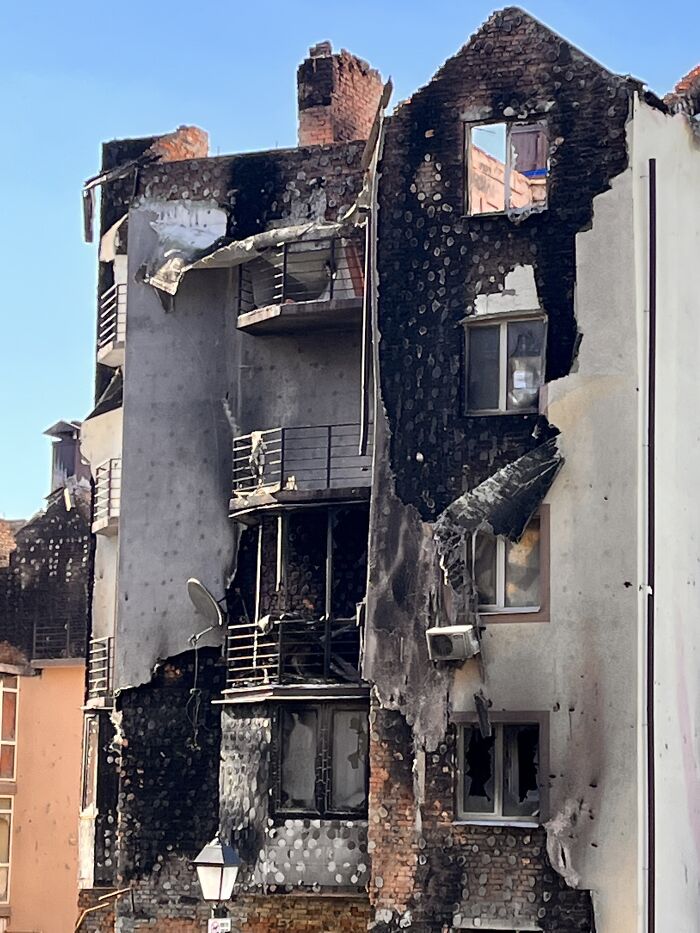 I Went To The War Zone To Help 1000 Ukrainian People (7 Pics) I Went To The War Zone To Help 1000 Ukrainian People (7 Pics)