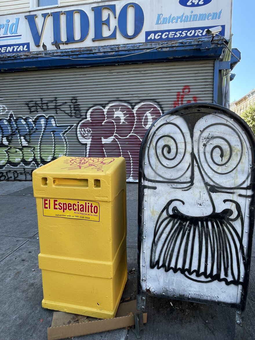 El Especialito: Either A Crazy Charlie Chaplin Or Hilter