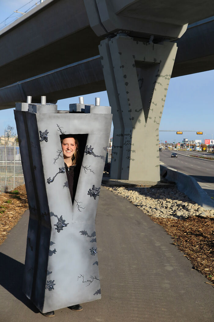 City Builds Multimillion Dollar Concrete Pillars, They Crack In 6 Months. Woman Dresses Up As One For Halloween. She Writes, "Just Wanted To Show My... "Support"!"