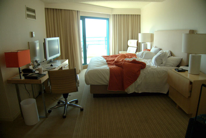 People Laugh At This Airbnb Host’s Post In Which They Are Confused As To Why Their Bookings Are Decreasing People Laugh At This Airbnb Host’s Post In Which They Are Confused As To Why Their Bookings Are Decreasing