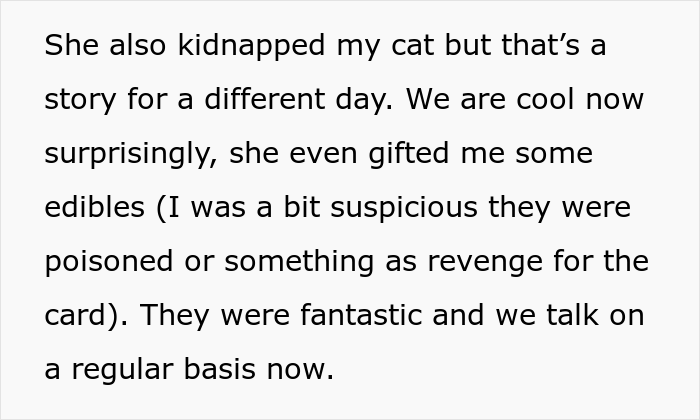 Woman Pranks Her Karen Neighbor By Sending Her A Glitter Bomb For Christmas, Investigating Police Officer Comes Over To Just Laugh About It Woman Pranks Her Karen Neighbor By Sending Her A Glitter Bomb For Christmas, Investigating Police Officer Comes Over To Just Laugh About It