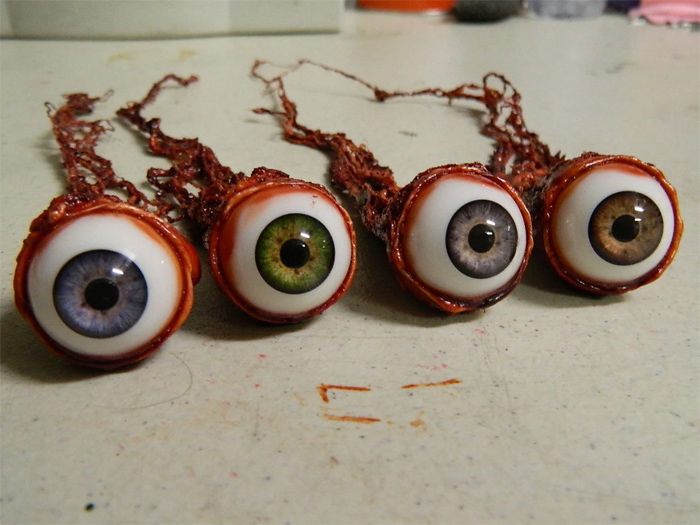 Halloween Prop - Realistic Human Ripped Out Eyeball