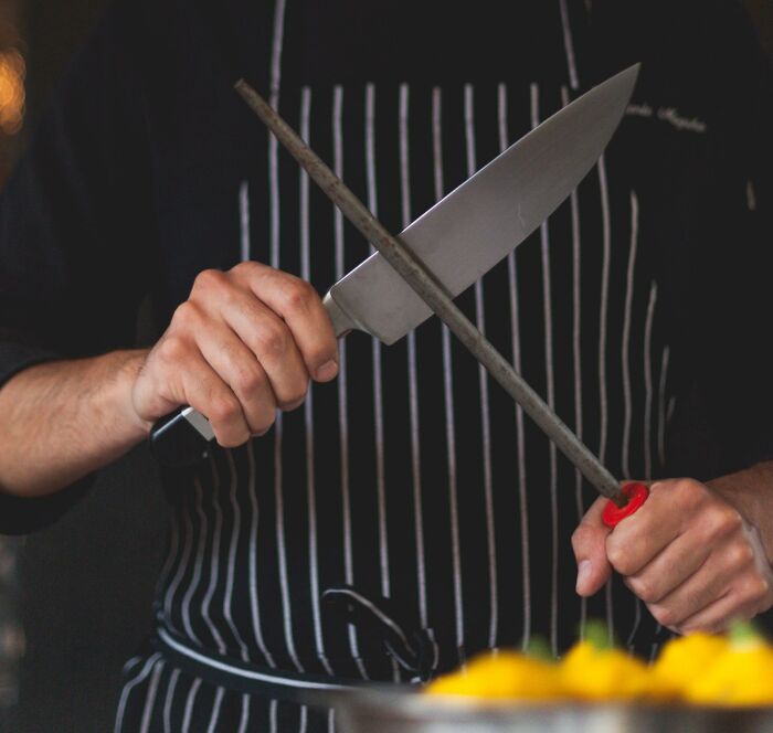 Mejora tus habilidades en la cocina con estos 25 secretos de chefs profesionales