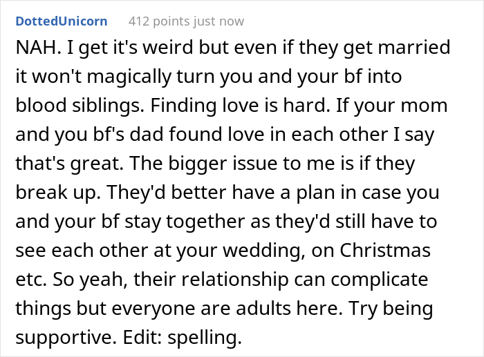 Couple Of 4 Years Find Out Their Parents Are Dating, The Daughter Gets Called A Jerk For Embarrassing Her Mom In Front Of Family Couple Of 4 Years Find Out Their Parents Are Dating, The Daughter Gets Called A Jerk For Embarrassing Her Mom In Front Of Family