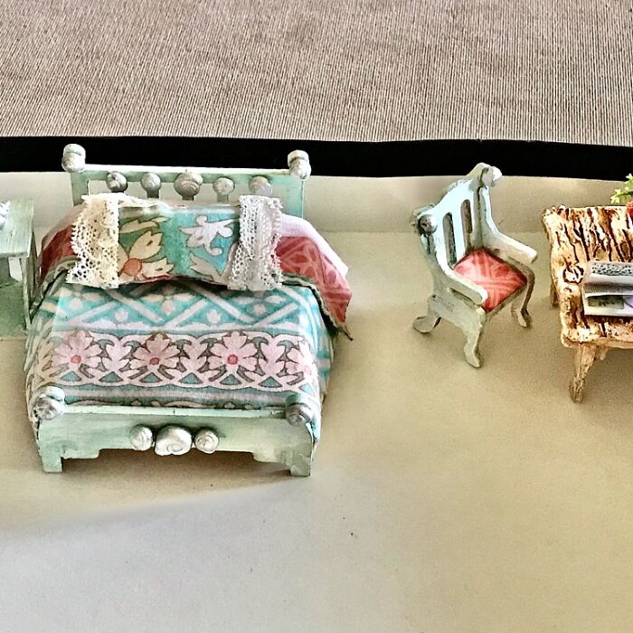 I Created Miniature Beach House Bedroom Furniture (5 Pics)