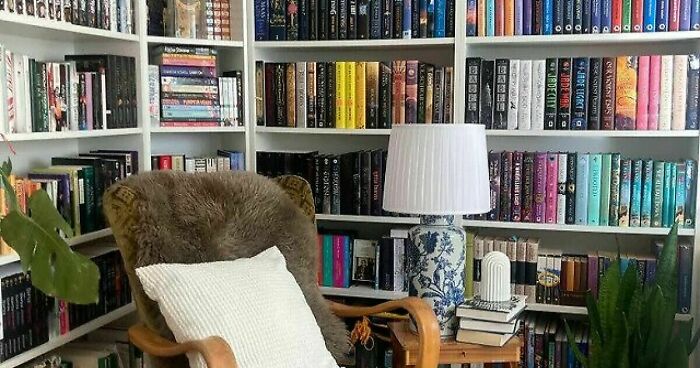 Hey Pandas, Show Us Your Book Collection (Closed)