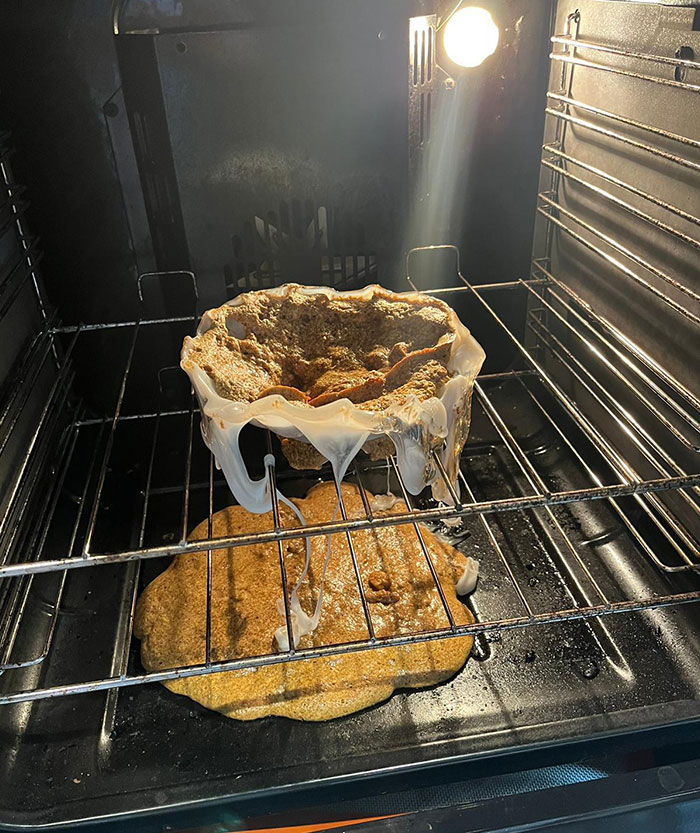 The Sweet Sunday Cake Cooked With The Wrong Mold