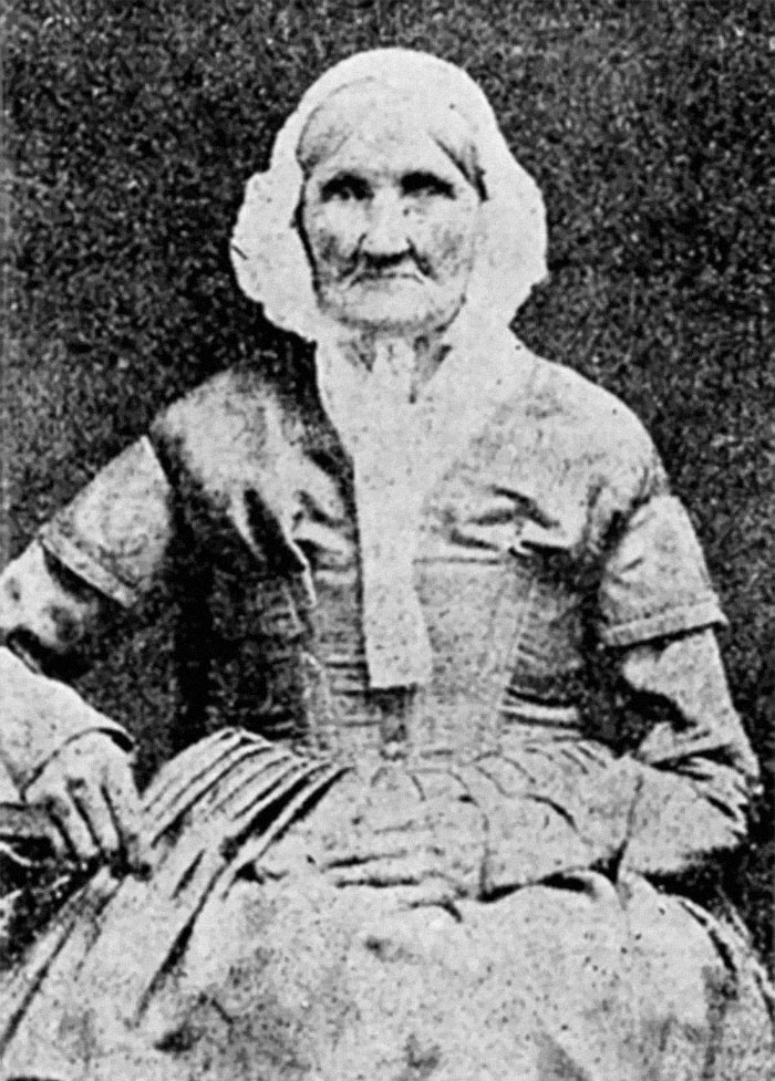 Hannah Stilley Gorby, nacida en 1746 y fotografiada en 1840, es la persona más vieja que ha sido fotografiada. Tenía 43 años cuando comenzó la Revolución Francesa y 10 cuando nació Mozart