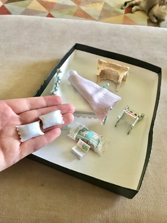 I Created Miniature Beach House Bedroom Furniture (5 Pics)