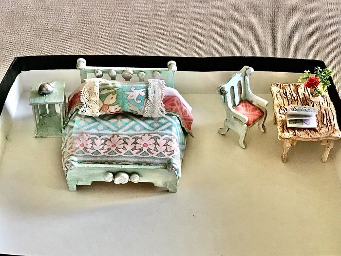 I Created Miniature Beach House Bedroom Furniture (5 Pics)