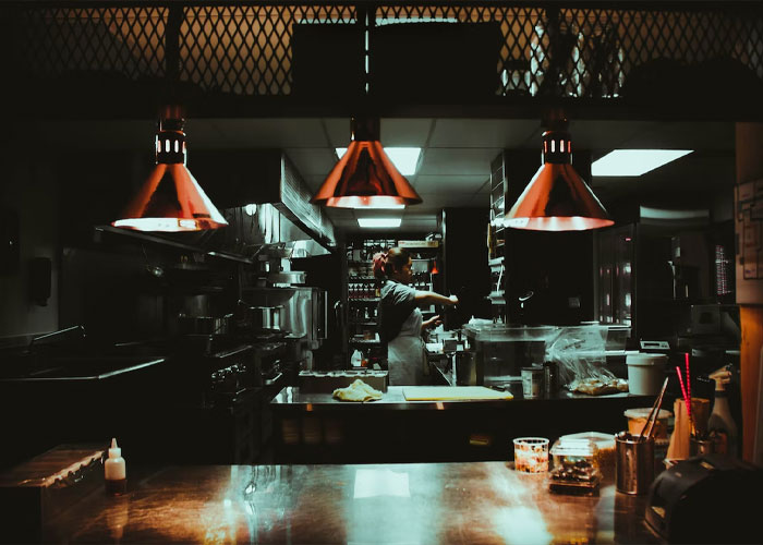 20 Platos que la gente debería dejar de pedir en restaurantes, según revelan los empleados en internet