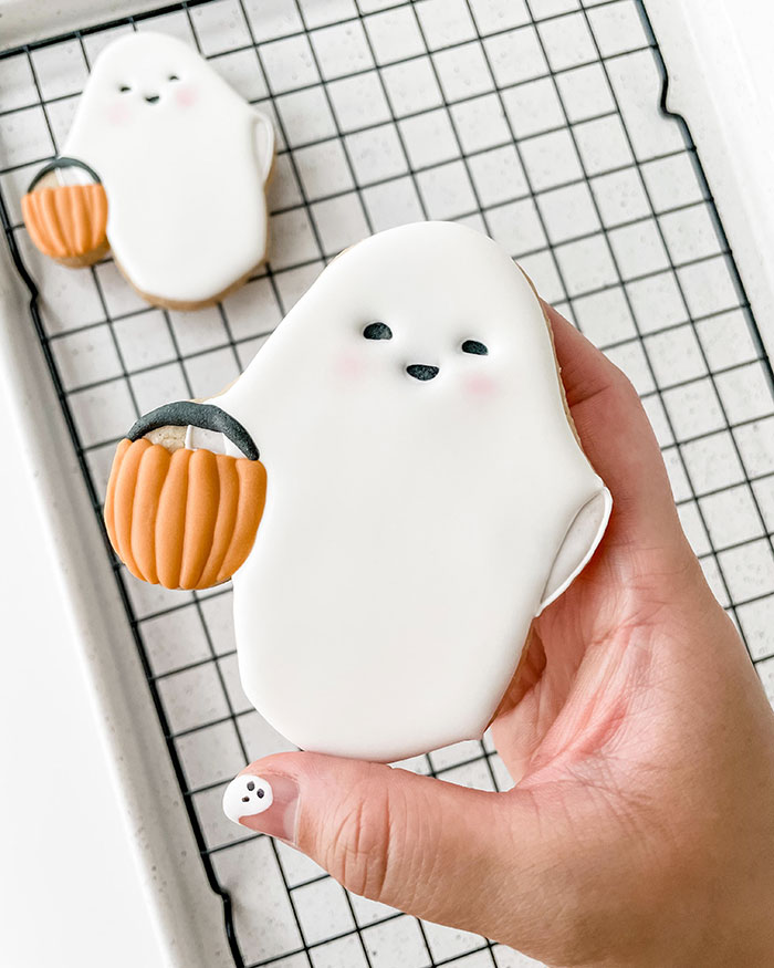 I Made Halloween Ghost Cookies For My Kids. Shortbread With Royal Icing