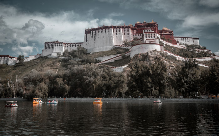 Visit The City Of Lhasa And The Potala Palace