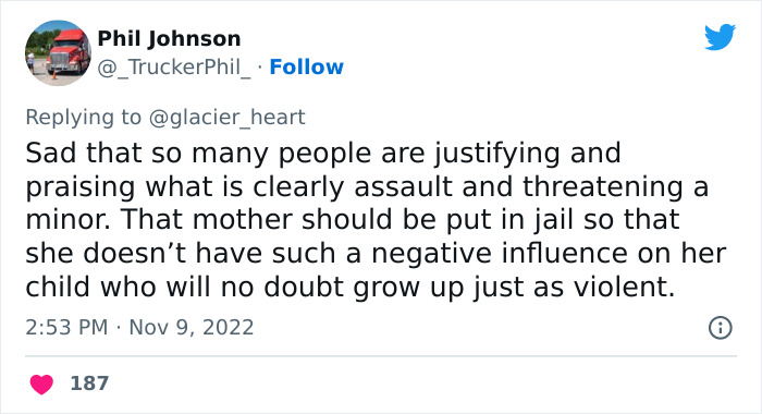 "That Child Was So Scared": Woman Hits Her Daughter’s Bully’s Mom In Front Of Her Child To Make Sure They Don’t Do It Again "That Child Was So Scared": Woman Hits Her Daughter’s Bully’s Mom In Front Of Her Child To Make Sure They Don’t Do It Again