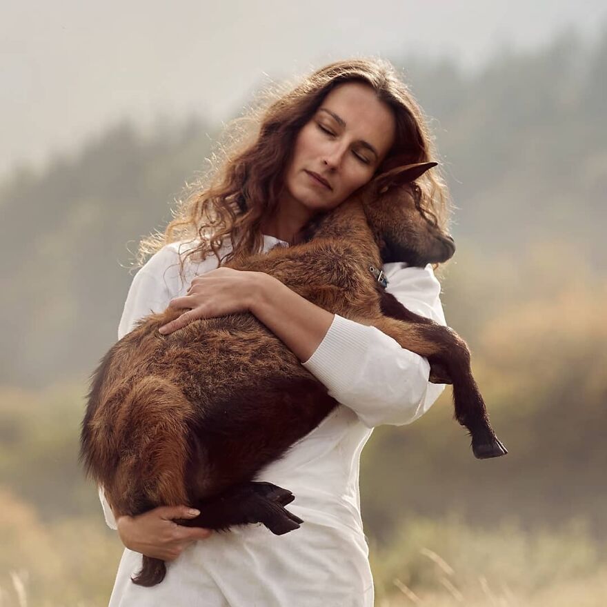 Photographer Creates Images To Highlight The Strong Bond Between Humans And Animals (44 Pics)