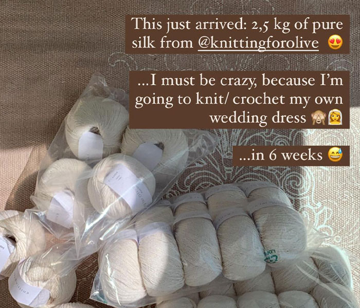 This Bride Finished Knitting Her Wedding Dress 4 Days Before The Wedding, Documented The Entire Process And Shared It Online