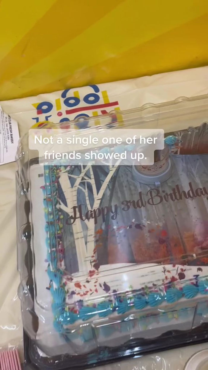 Folks Online Feel This Mom's Pain After She Shared How None Of 27 People Showed Up To Her Kid's Birthday Party Folks Online Feel This Mom's Pain After She Shared How None Of 27 People Showed Up To Her Kid's Birthday Party