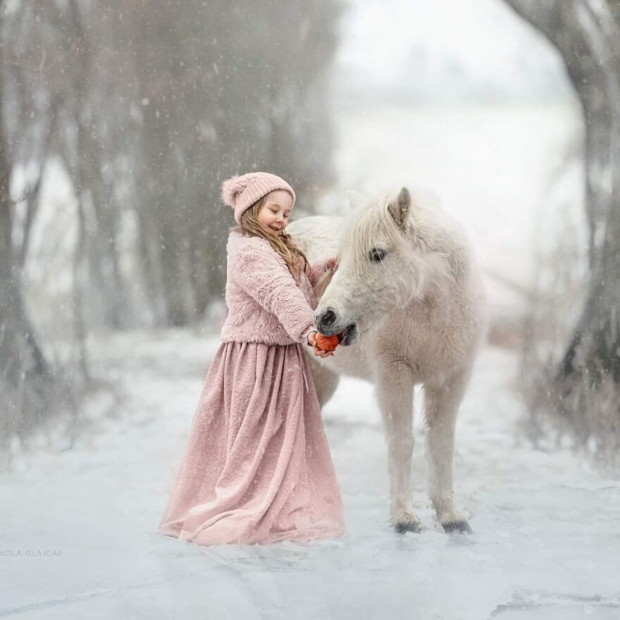 Photographer Creates Images To Highlight The Strong Bond Between Humans And Animals (44 Pics)