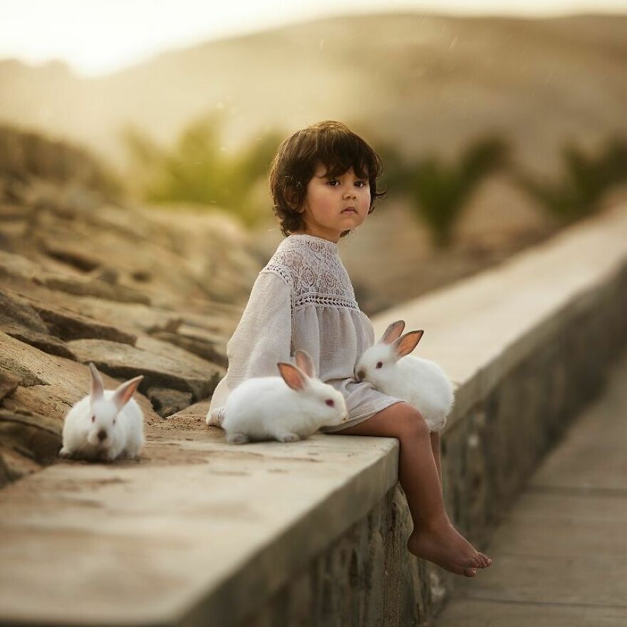 Photographer Creates Images To Highlight The Strong Bond Between Humans And Animals (44 Pics)