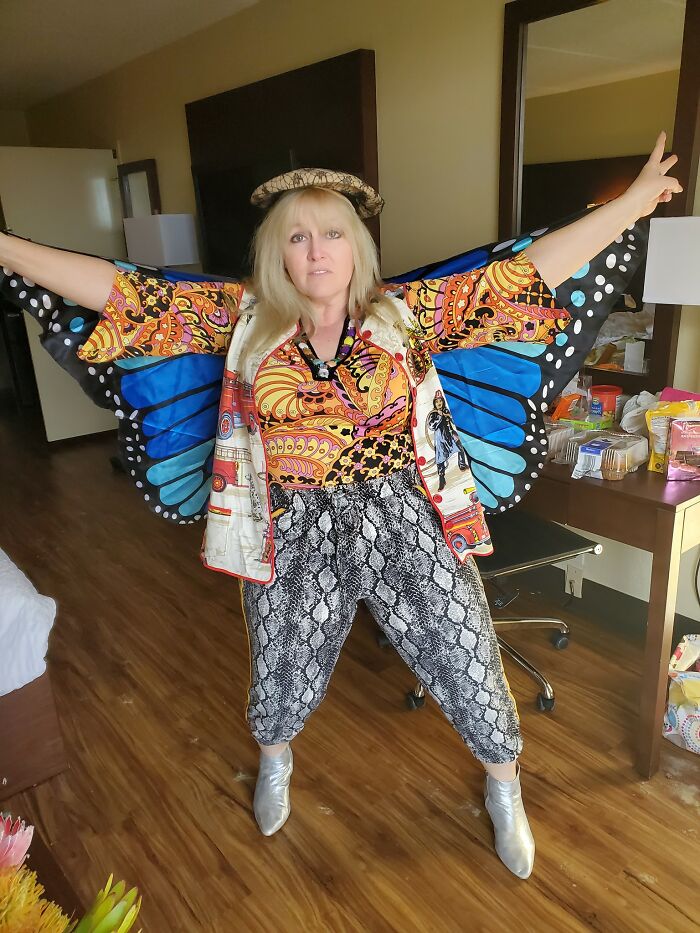 Me And My Friends Love To Spend Time Together, And Here Are The Top 10 Crazy Ideas For Extraordinary Meetups