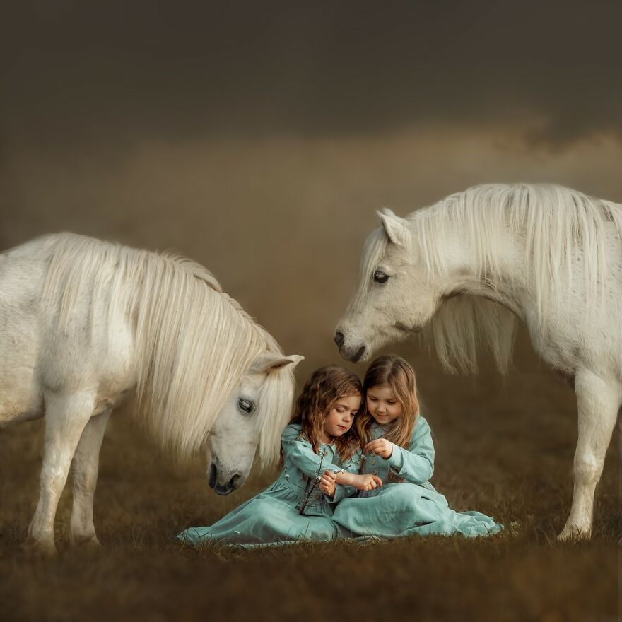 Photographer Creates Images To Highlight The Strong Bond Between Humans And Animals (44 Pics)