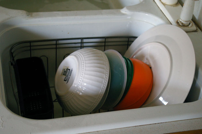 “I Took Her Key”: Mom Gets Banned From Her 24 Y.O. Daughter’s House For Purposefully “Sabotaging Her Kosher Kitchen” “I Took Her Key”: Mom Gets Banned From Her 24 Y.O. Daughter’s House For Purposefully “Sabotaging Her Kosher Kitchen”