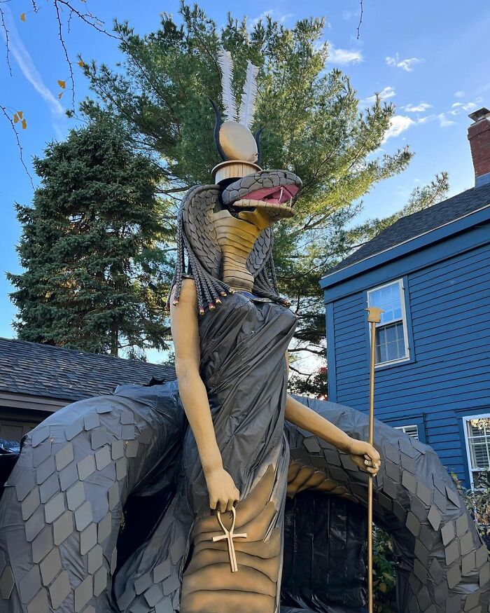 Every Year, This Talented Architect Dad Builds Something In The Driveway For Halloween, And Here Are 8 Of The Most Impressive Sculptures