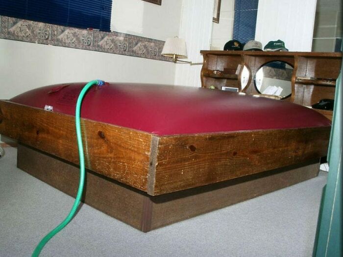 My Auntie Had A Waterbed Matter Of Fact It Looks Just Like This One